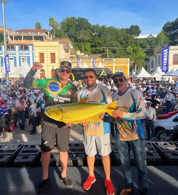 Faltando 10 minutos para acabar, trio de MS ‘vira o jogo’ e vence festival internacional de pesca