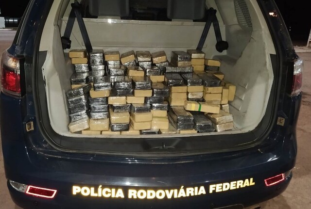 Boliviano é preso em MS transportando R$ 22,5 milhões em pasta base