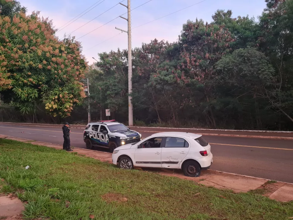 Idoso, de 63 anos, foi encontrado morto na madrugada desta sexta-feira (24), em trecho da avenida Prefeito Heráclito Diniz Figueiredo