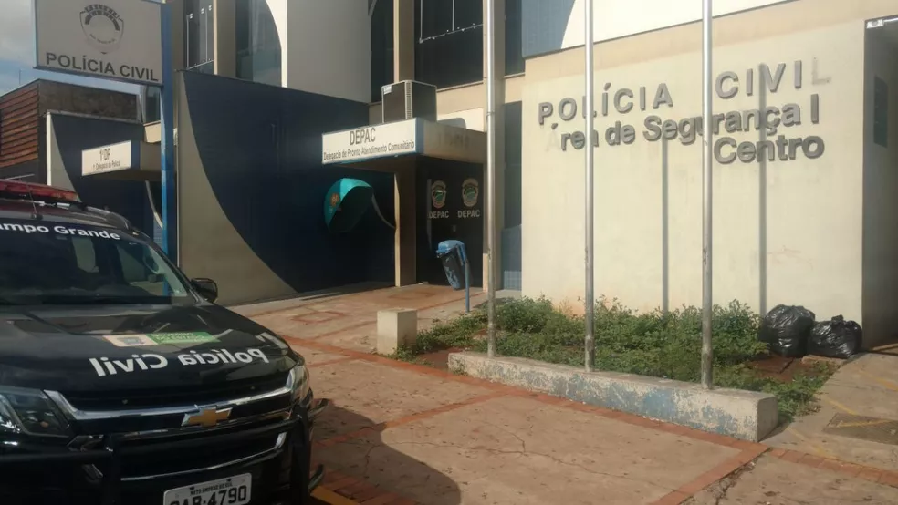 'Vocês tão procurando isso, tio?’: menina de 4 anos entrega droga a policiais e revela esquema de tráfico em MS