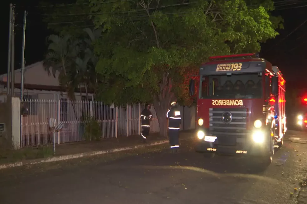 Kitnet pega fogo em Campo Grande e bombeiros suspeitam de crime