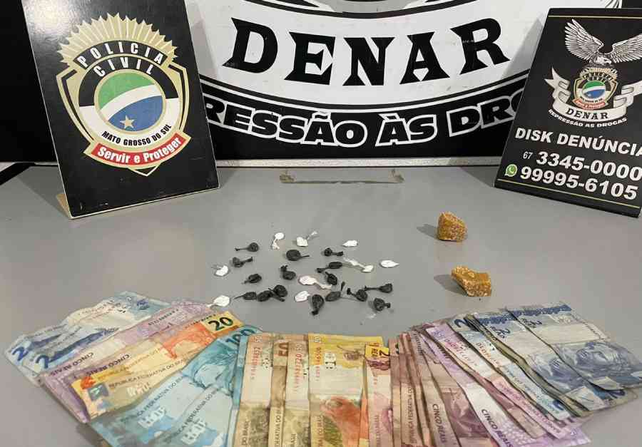 Traficantes que escondiam droga em banca de celular no Centro são presos