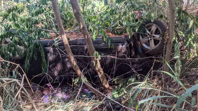 Traficante perde controle e capota veículo carregado com maconha