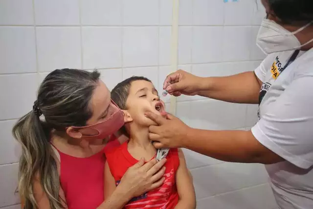 Multivacinação de crianças e adolescentes começa 2ª na Capital