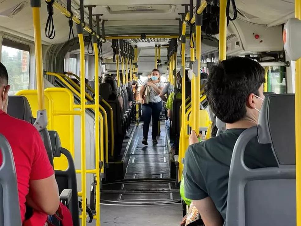 Campo Grande torna facultativo uso de máscara nos ônibus do transporte coletivo e em unidades de saúde