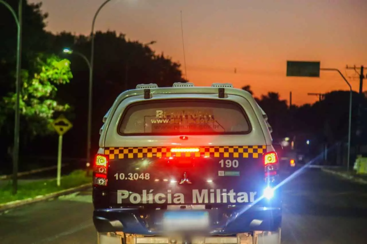 Motociclista sem CNH é detida após ser flagrada bêbada e na contramão em Três Lagoas